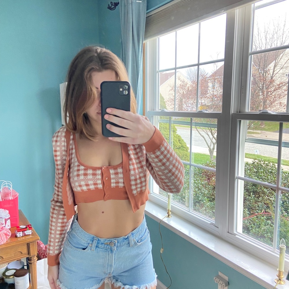 Cropped sweater set